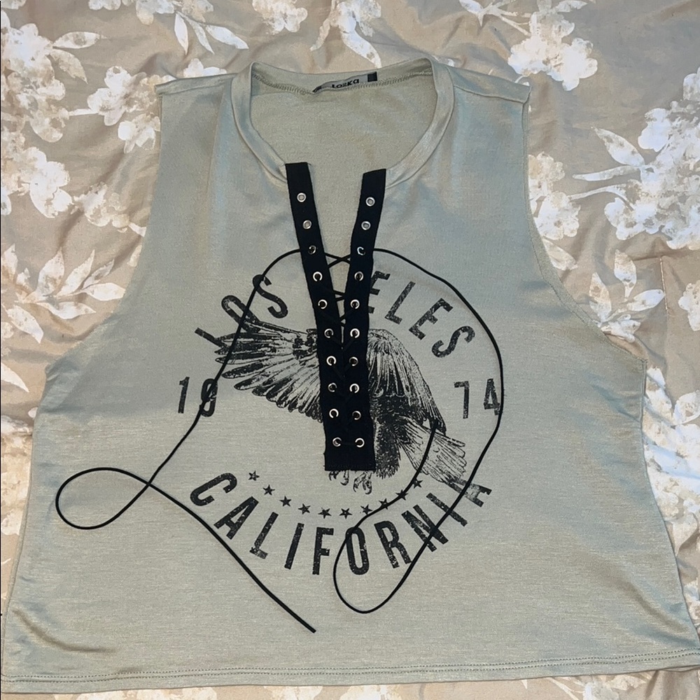 Toska Sleeveless Graphic Crop Tank Top Size M/L